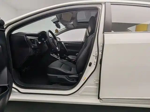 Toyota Corolla 2017 — фото 13