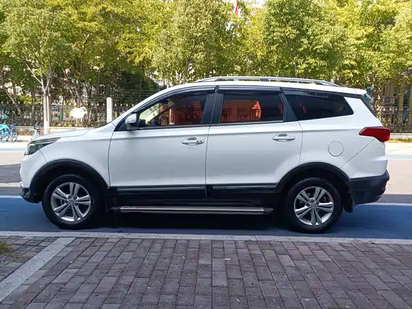 BAIC Huansu S3 2016