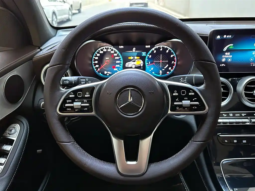 Mercedes-Benz GLC 2021 — фото 12