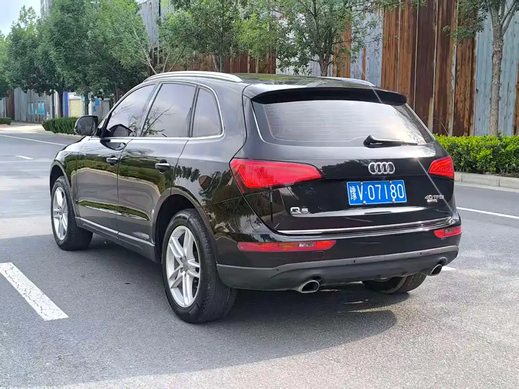 Audi Q5 2017 — фото 11