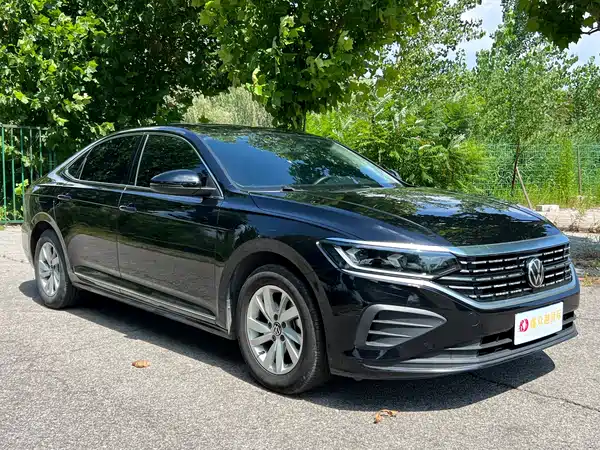 Volkswagen Passat 2022