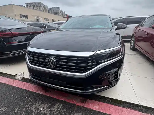 Volkswagen Passat 2023
