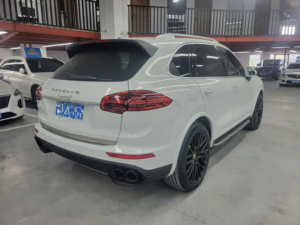 Porsche Cayenne 2014 — фото 11