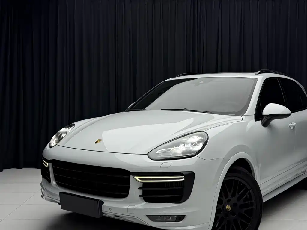 Porsche Cayenne 2016 — фото 7