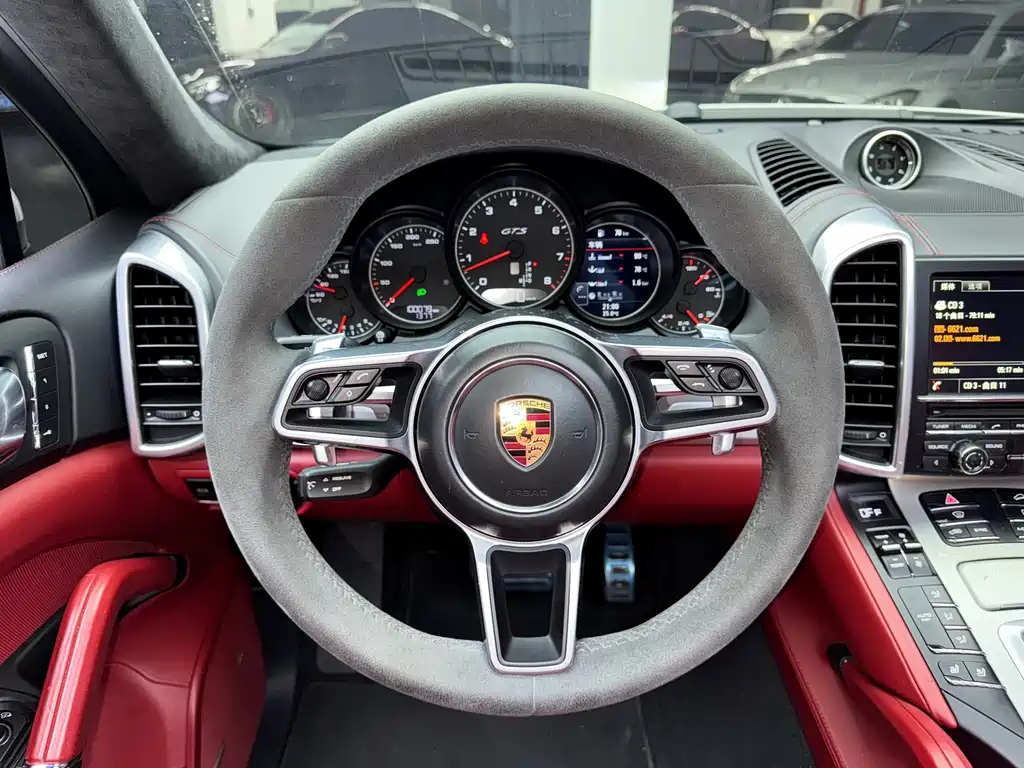 Porsche Cayenne 2016 — фото 15