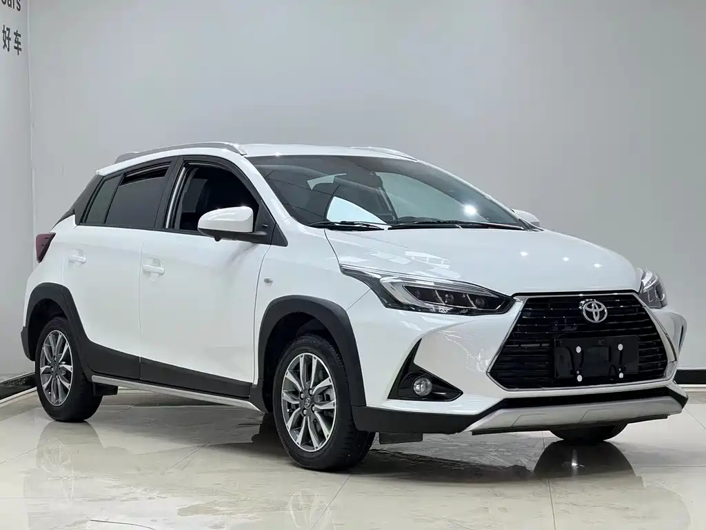 Toyota Yaris L 2023