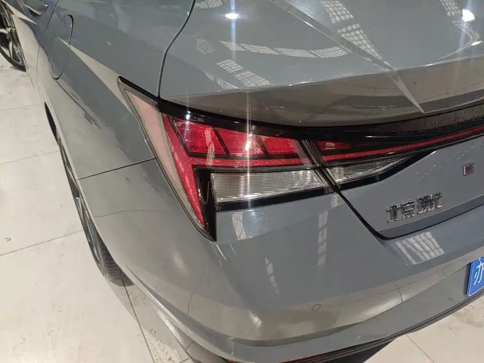 Hyundai Elantra 2020 — фото 13