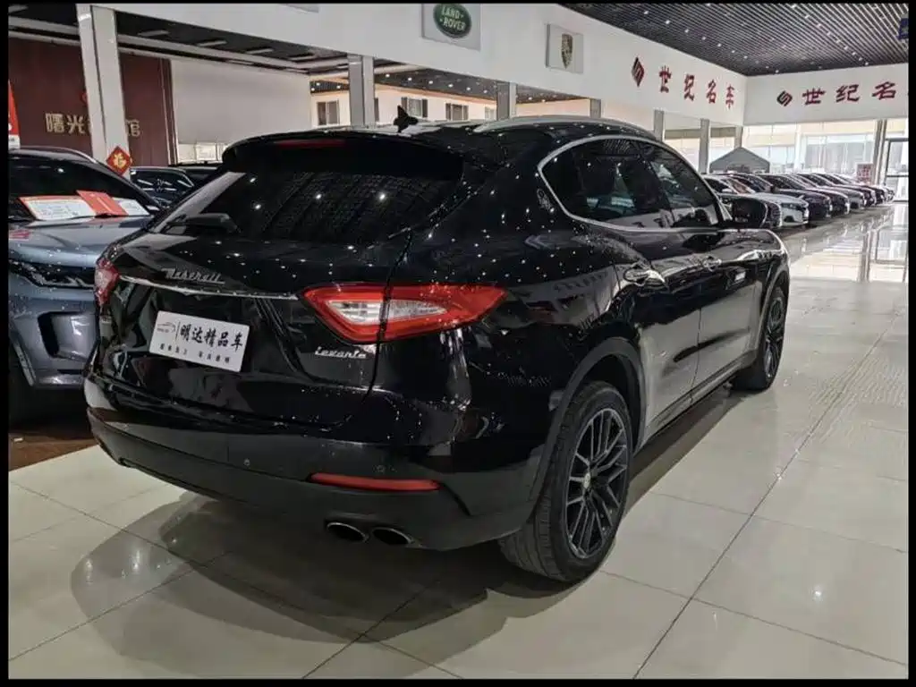 Maserati Levante 2016 — фото 9