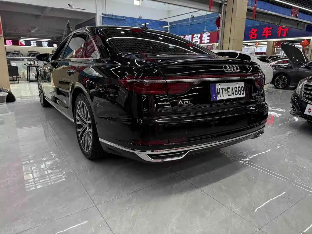 Audi A8 2019 — фото 10
