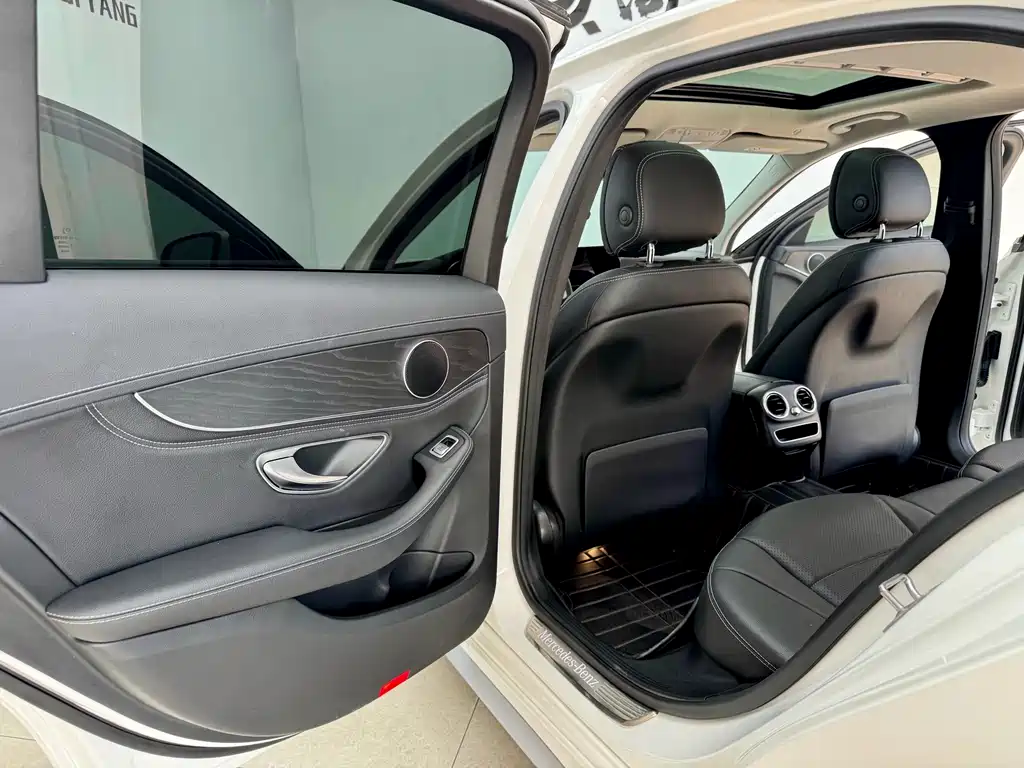 Mercedes-Benz C-Class 2020 — фото 9