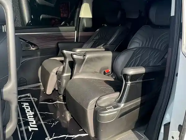 GAC Trumpchi M8 2024