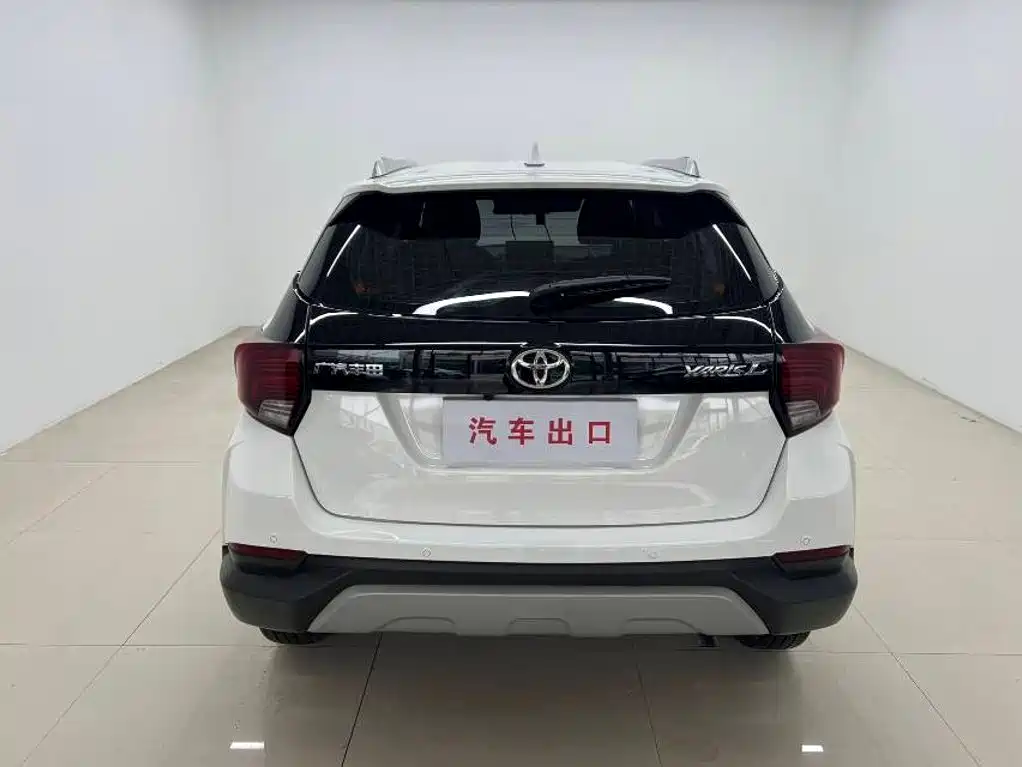 Toyota Yaris L 2022