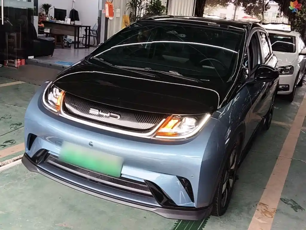 BYD Dolphin 2023