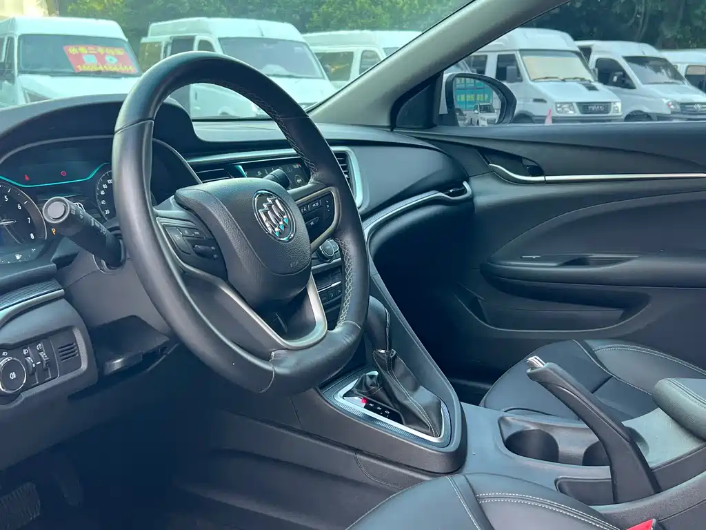 Buick Excelle 2019 — фото 13