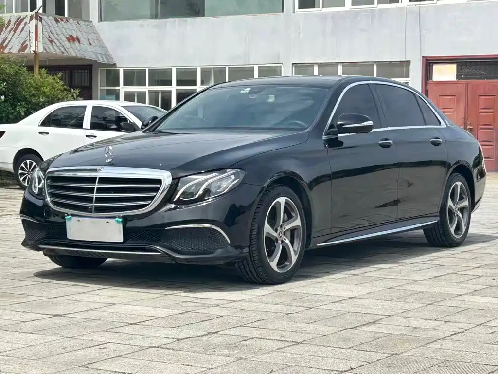 Mercedes-Benz E-Class 2018 — фото 1