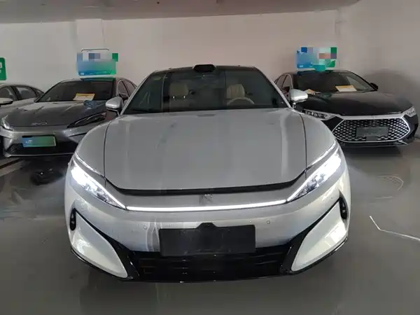 BYD Han L 2025