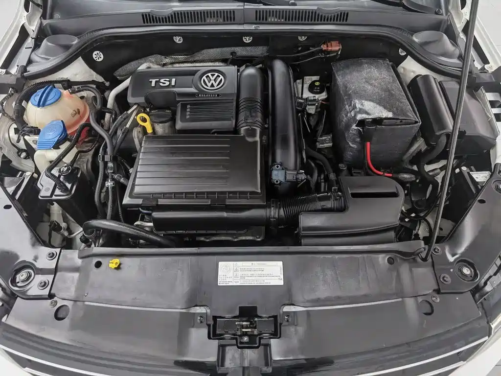 Volkswagen Sagitar 2018