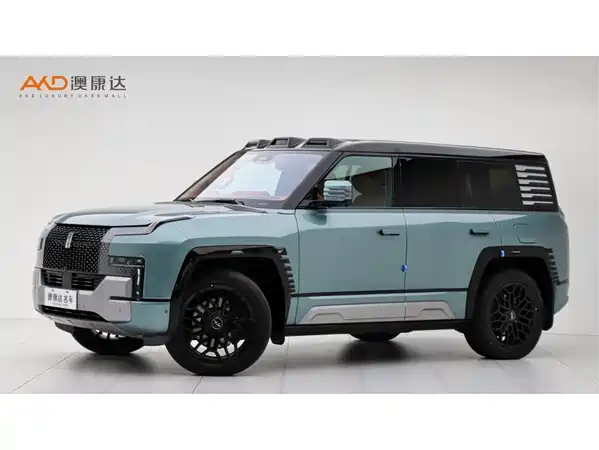 Yangwang U8 2024