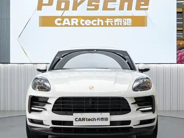 Porsche Macan 2021