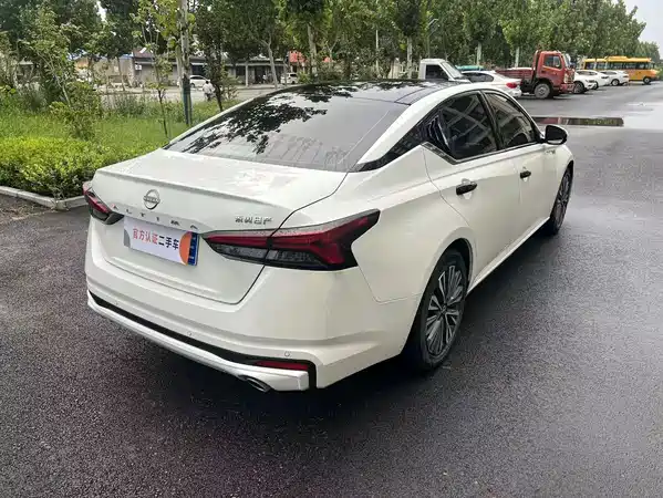 Nissan Teana 2023