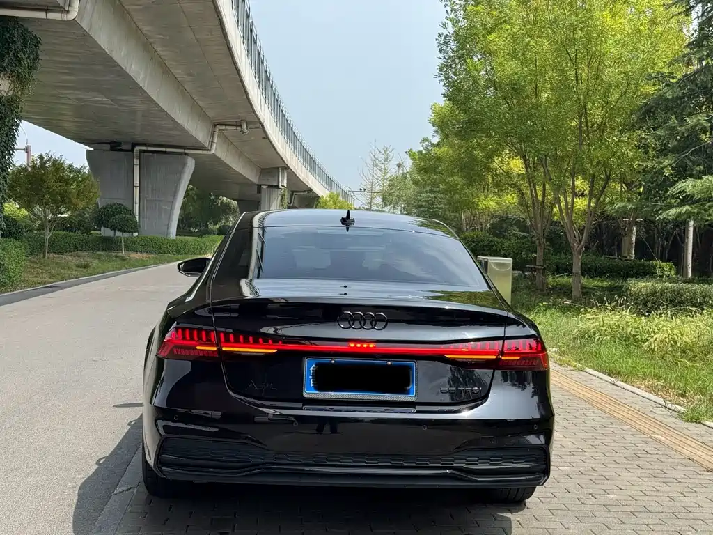 Audi A7L 2023 — фото 5