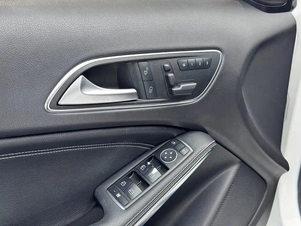 Mercedes-Benz GLA 2017 — фото 13