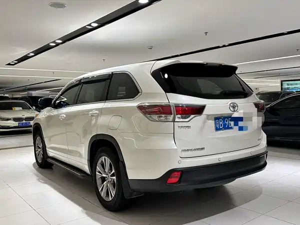 Toyota Highlander 2016