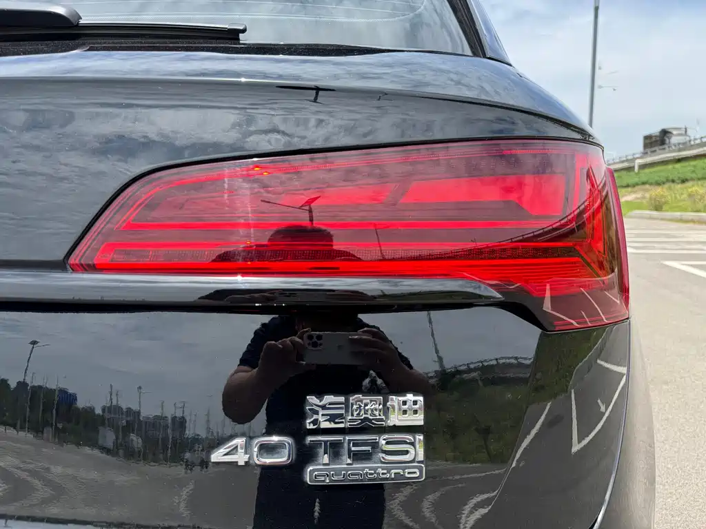 Audi Q5L 2023 — фото 20