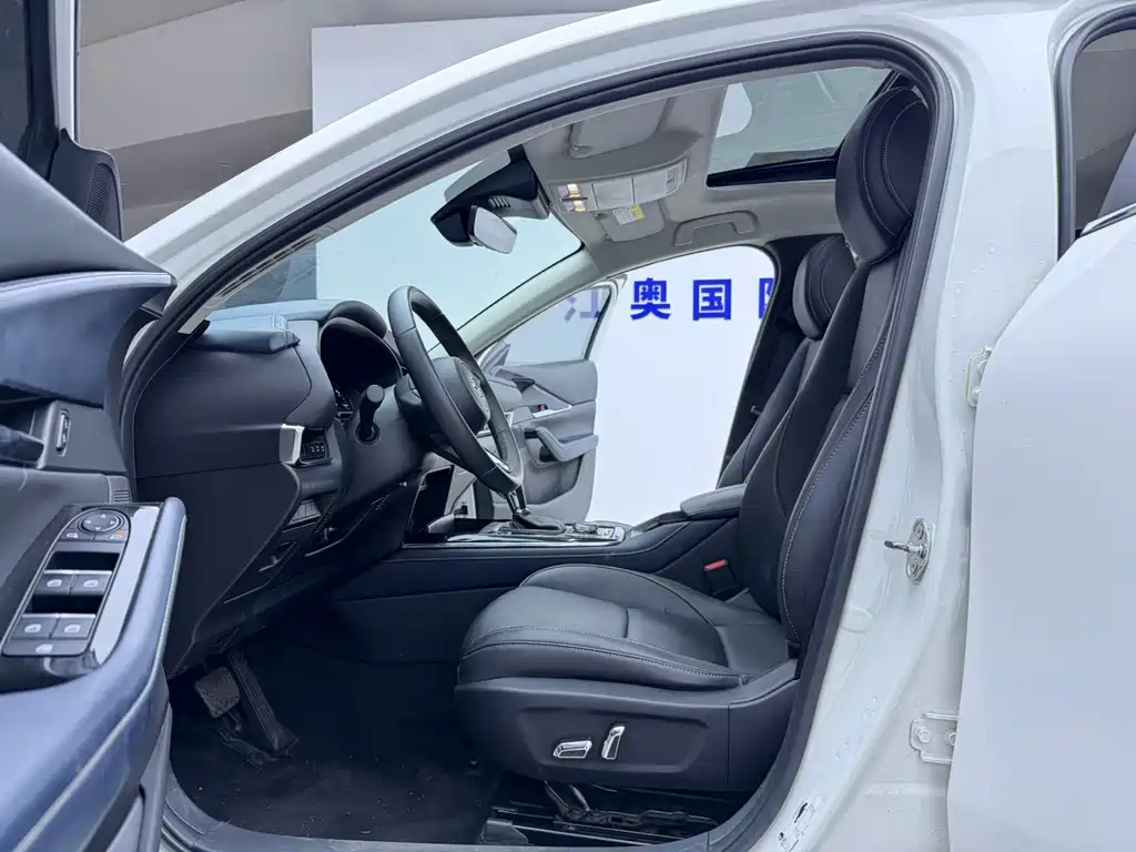 Mazda CX-30 2023