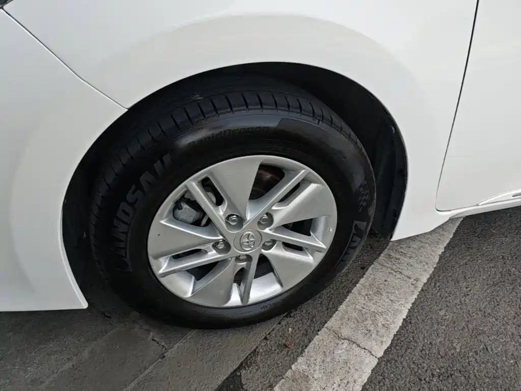Toyota Corolla 2016 — фото 23