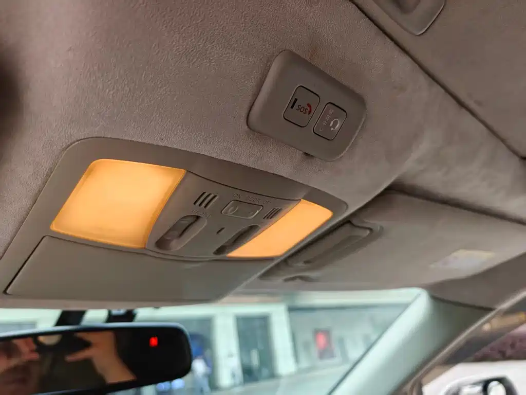Nissan Quest 2017 — фото 17