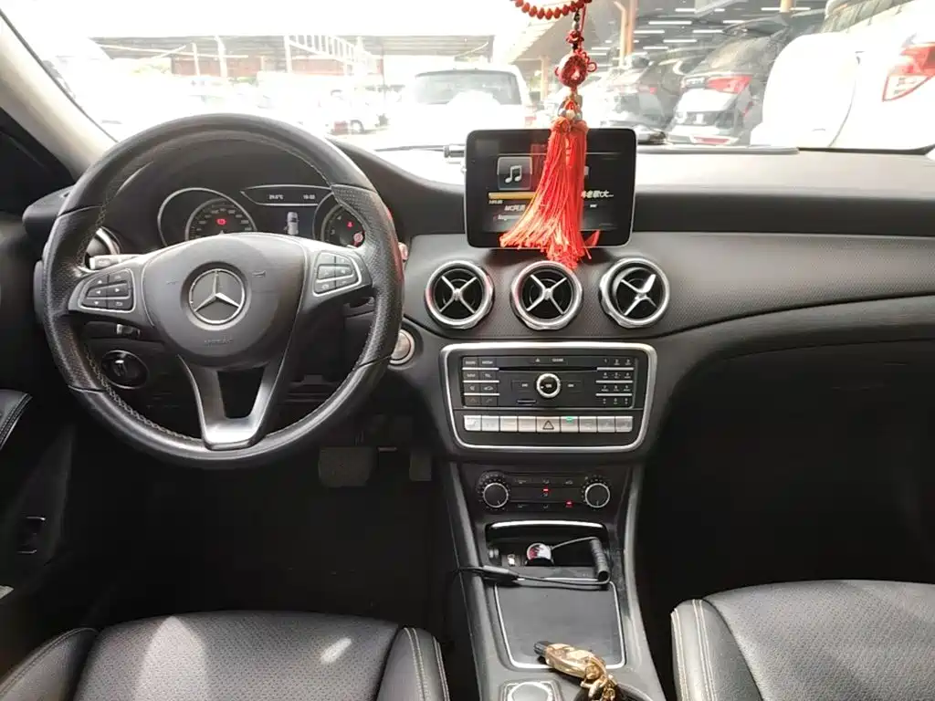 Mercedes-Benz GLA 2017 — фото 10