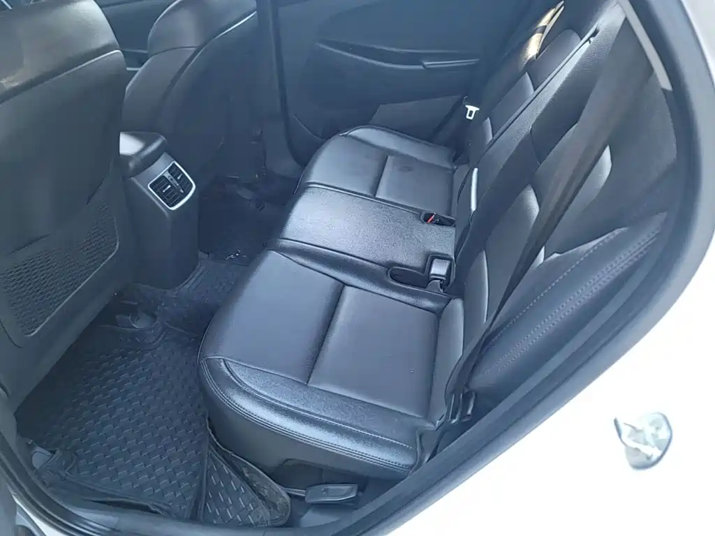 Hyundai Tucson 2017 — фото 17