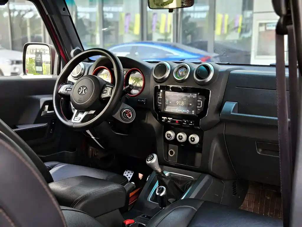 BAIC BJ40 2018 — фото 12