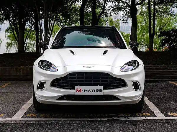 Aston Martin DBX 2020