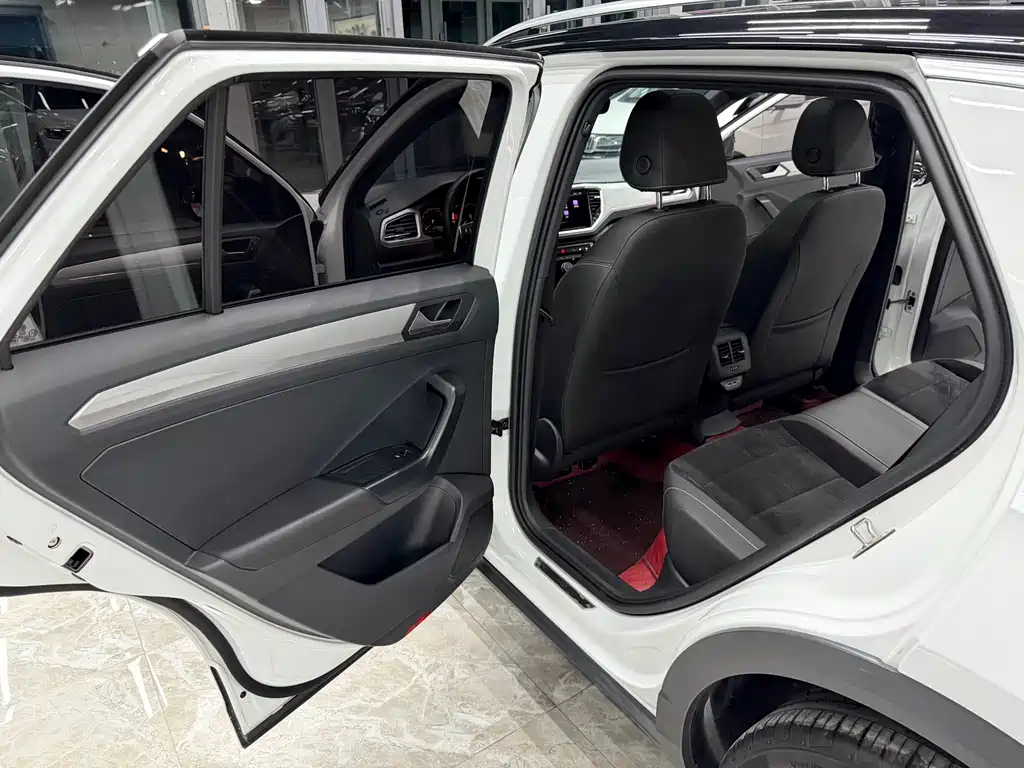 Volkswagen T-Roc 2022 — фото 15