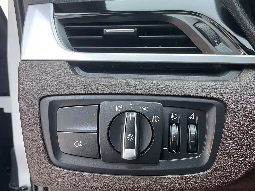 BMW X1 2021 — фото 12