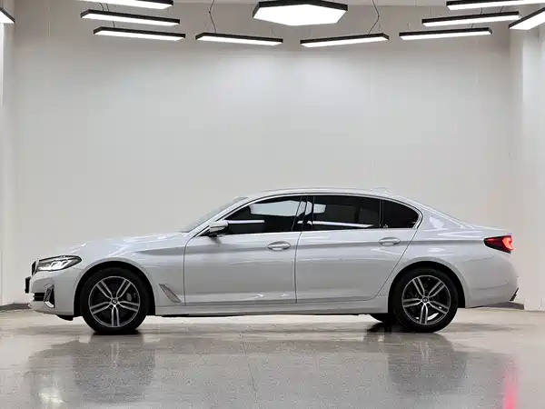 BMW 5 Series 2022