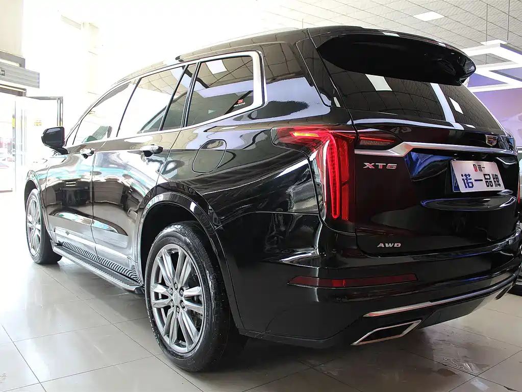 Cadillac XT6 2021 — фото 16