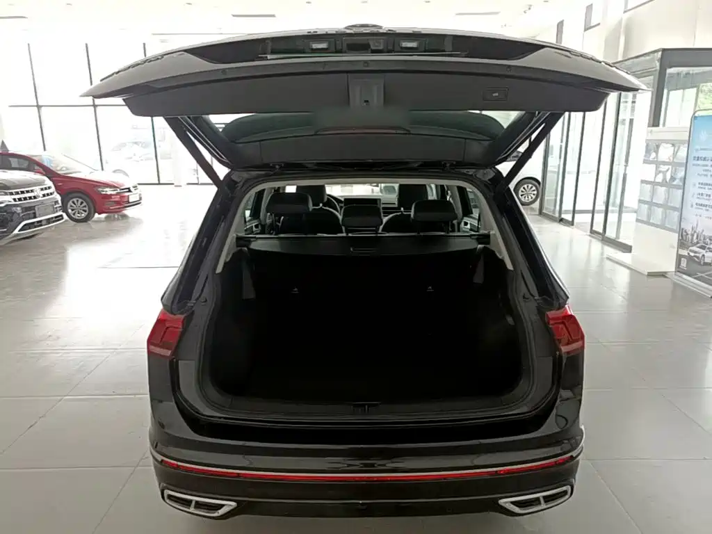 Volkswagen Tiguan L 2025 — фото 19