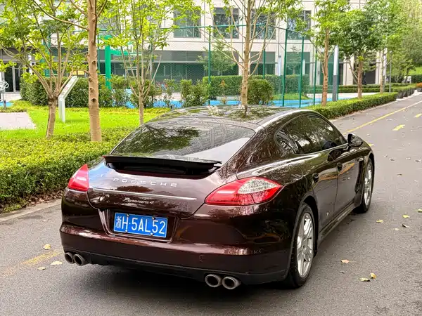 Porsche Panamera 2012