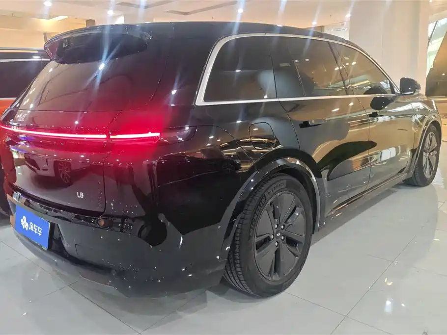 Li Auto Li L8 2025