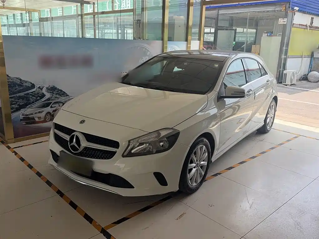 Mercedes-Benz A-Class 2018 — фото 1