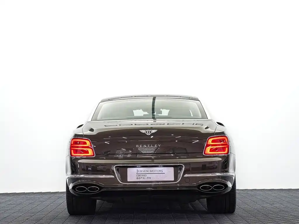Bentley Flying Spur 2024 — фото 6