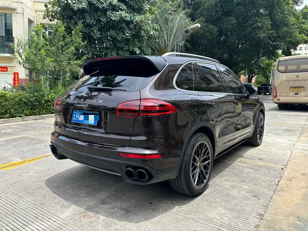 Porsche Cayenne 2015 — фото 4