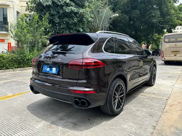 Porsche Cayenne 2015