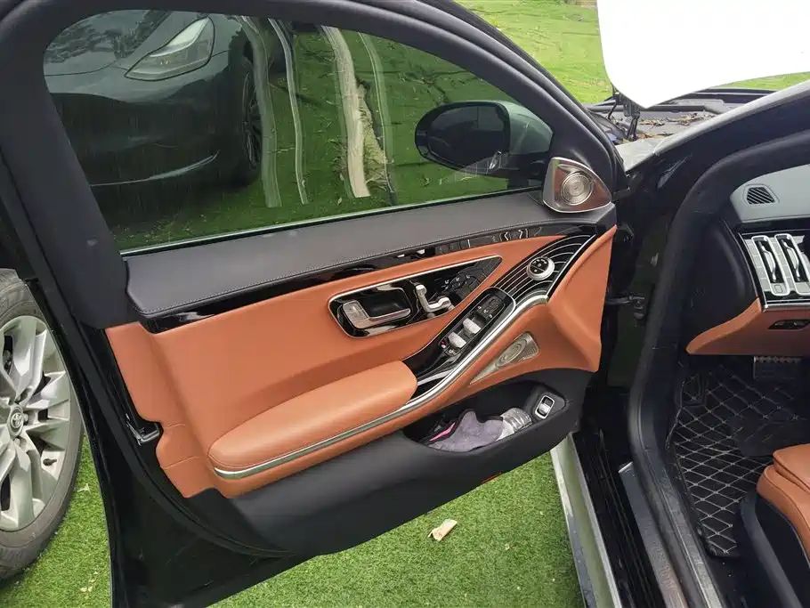 Mercedes-Benz S-Class 2023