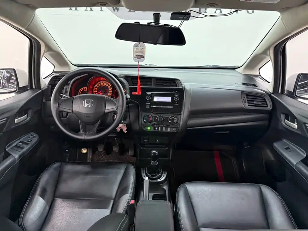 Honda Fit 2018 — фото 12