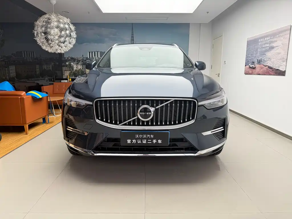 Volvo XC60 2025 — фото 2