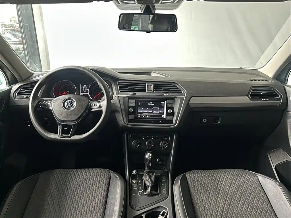 Volkswagen Tiguan L 2021